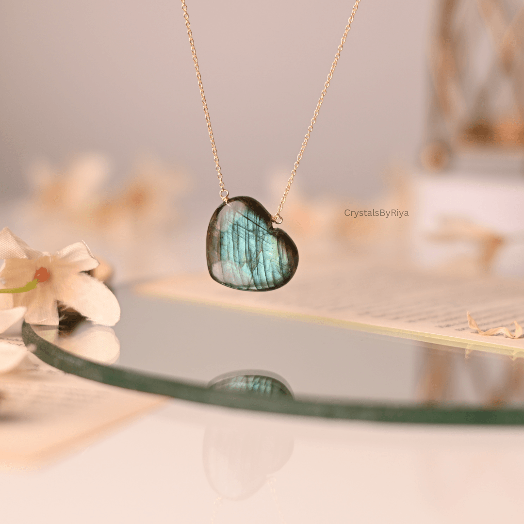 Labradorite Pendant - alternate view